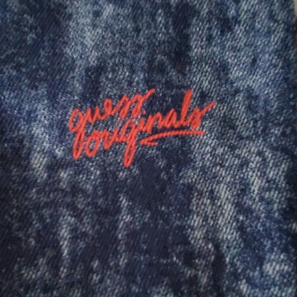 (NWT) Authentic "Guess" Sunglasses - Picture 6 of 9